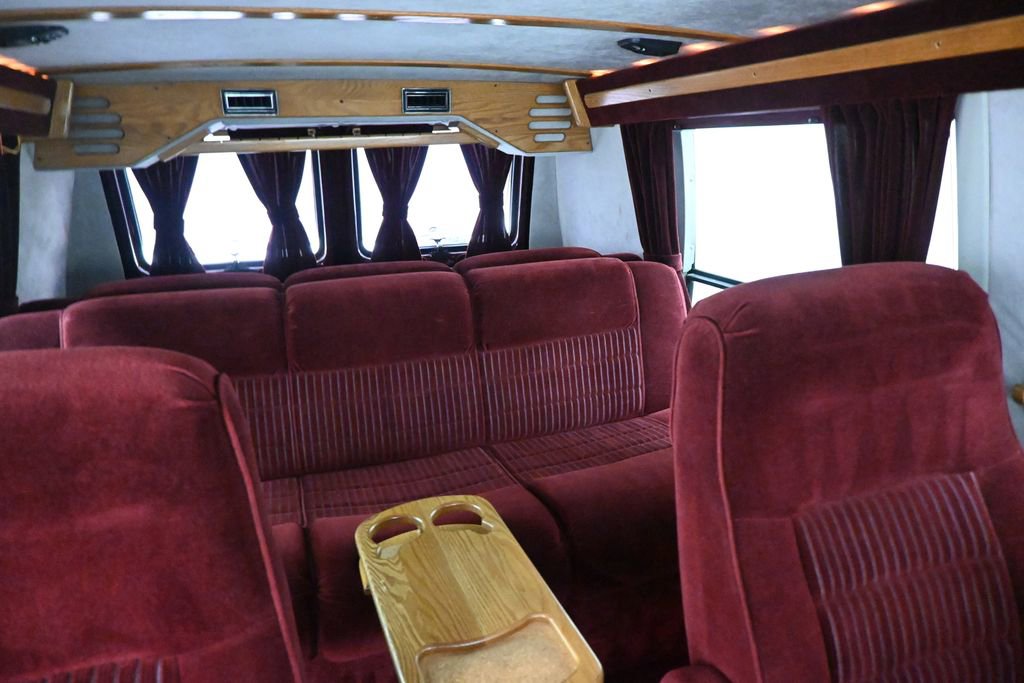 Used 1990 Chevrolet G20 RWD image 18