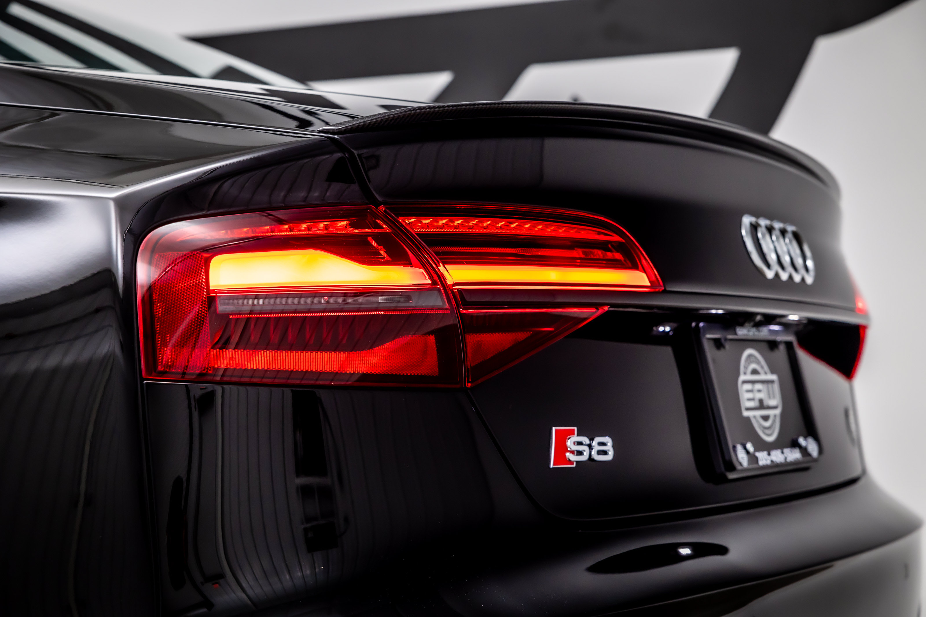 Used 2017 Audi S8 Plus AWD/4WD image 13