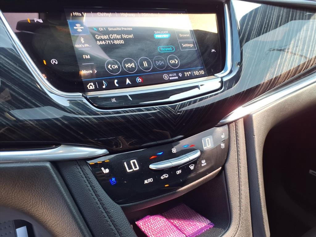 Used 2025 Cadillac XT6 Premium Luxury image 8