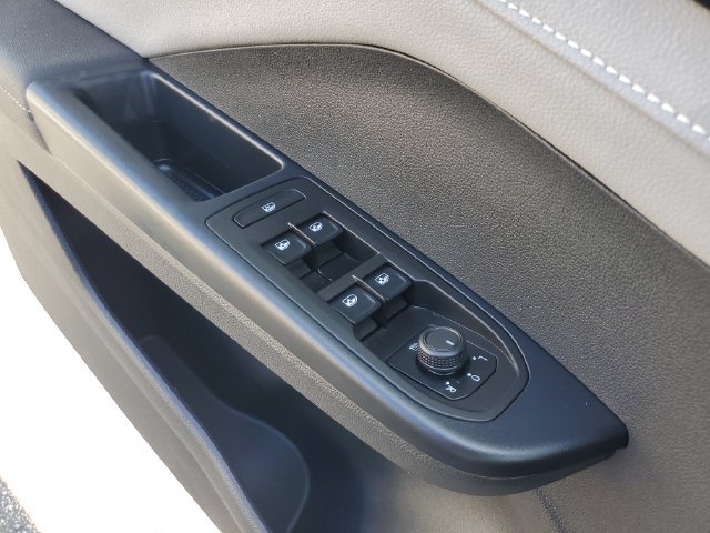 Certified 2024 Volkswagen Taos SE FWD image 36