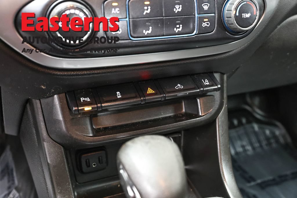 Used 2022 Chevrolet Colorado LT w/ Fleet Safety Package RWD image 21