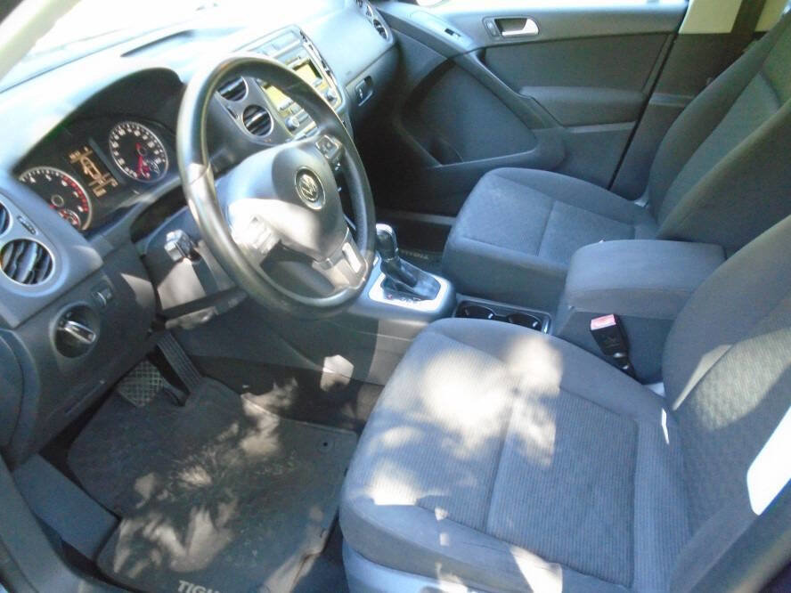 Used 2013 Volkswagen Tiguan S image 10