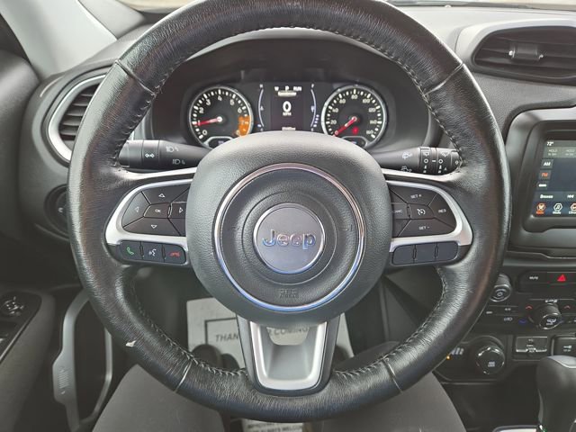 Used 2018 Jeep Renegade Latitude w/ Cold Weather Group image 17