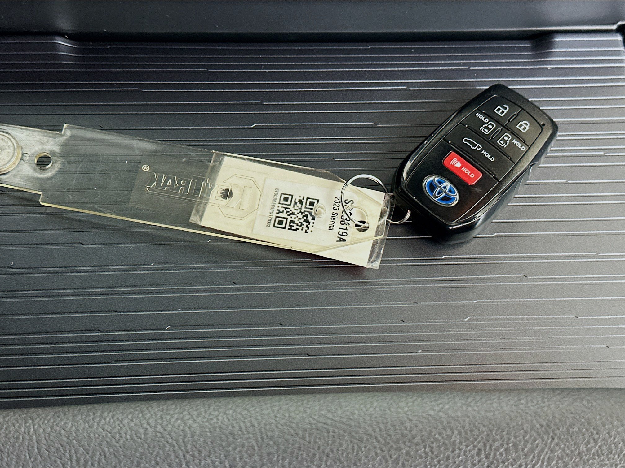 Certified 2023 Toyota Sienna XSE w/ XSE Plus Package FWD image 33