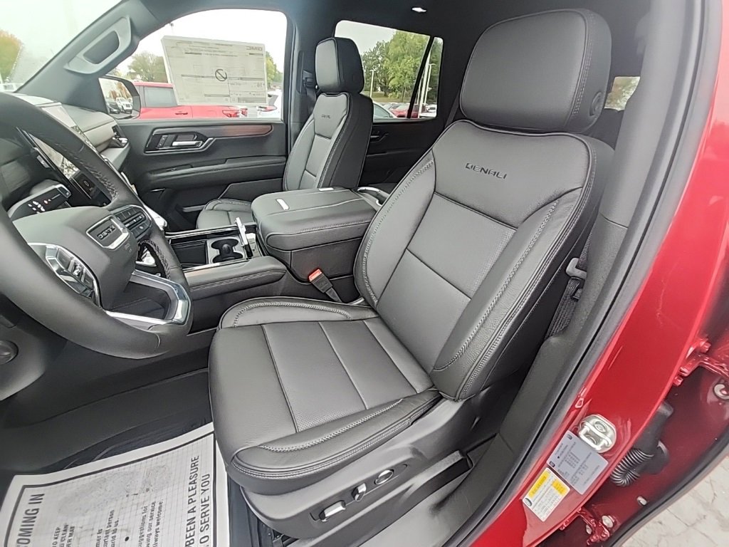 New 2026 GMC Yukon Denali w/ Sun & Power Step Package image 13