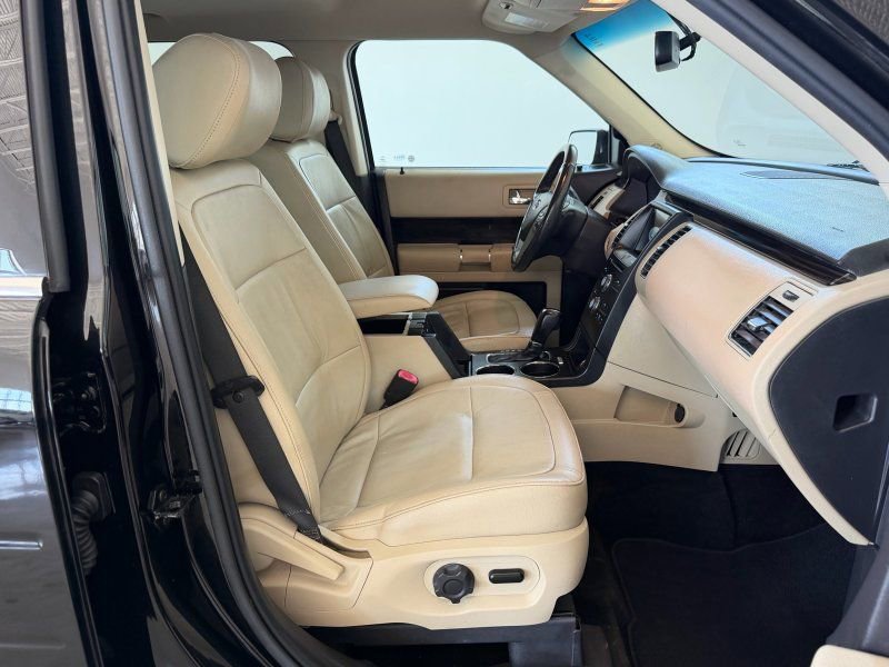 Used 2018 Ford Flex SEL w/ Equipment Group 202A FWD image 17