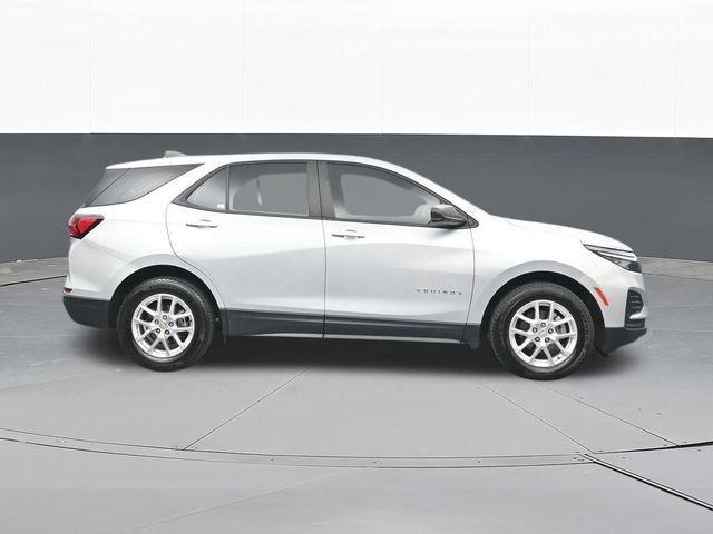 Used 2022 Chevrolet Equinox LS FWD image 18