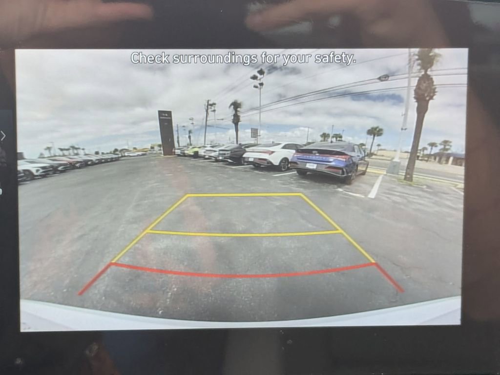 Certified 2025 Hyundai Elantra Limited image 15