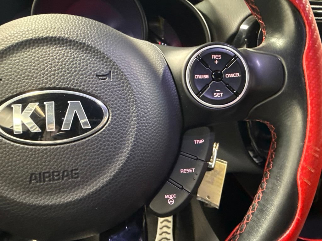 Used 2015 Kia Soul + FWD image 16