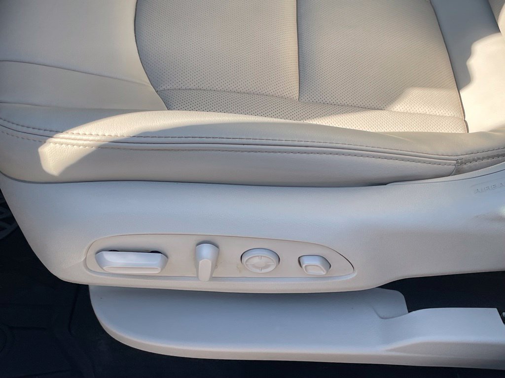Used 2023 Buick Enclave Premium w/ Experience Buick Package FWD image 10
