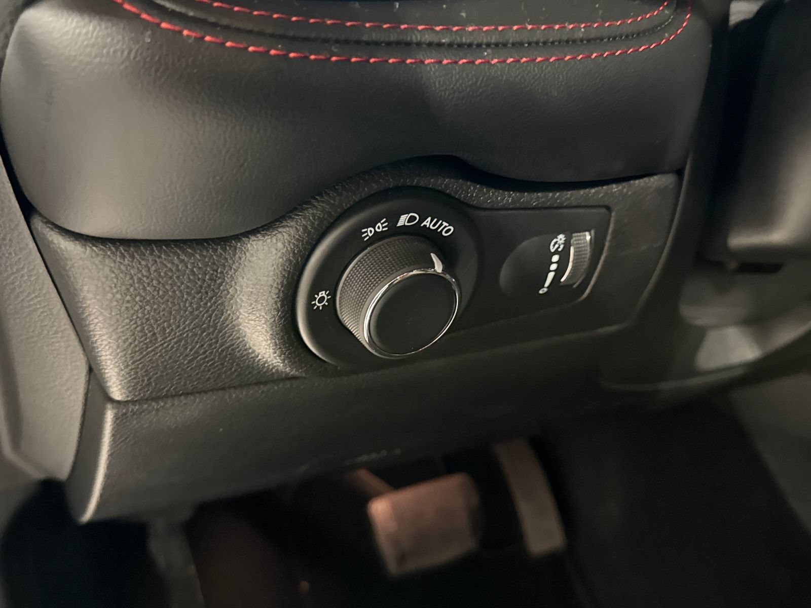 Used 2025 Dodge Durango R/T AWD/4WD image 18