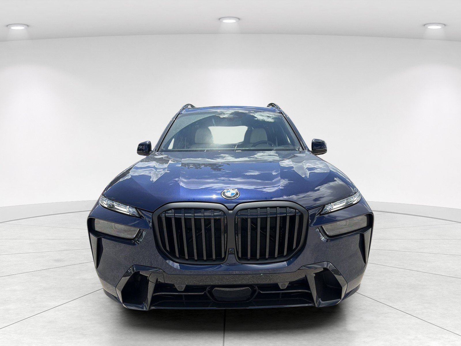 New 2027 BMW X7 xDrive40i w/ Executive Package AWD/4WD image 2