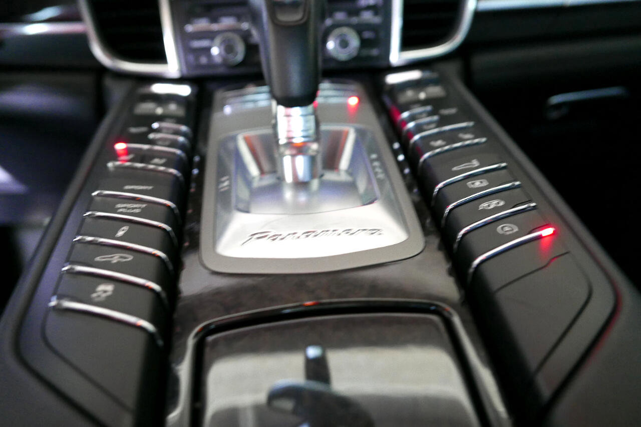 Used 2012 Porsche Panamera Turbo S image 21