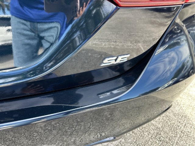 Used 2019 Toyota Camry SE FWD image 25