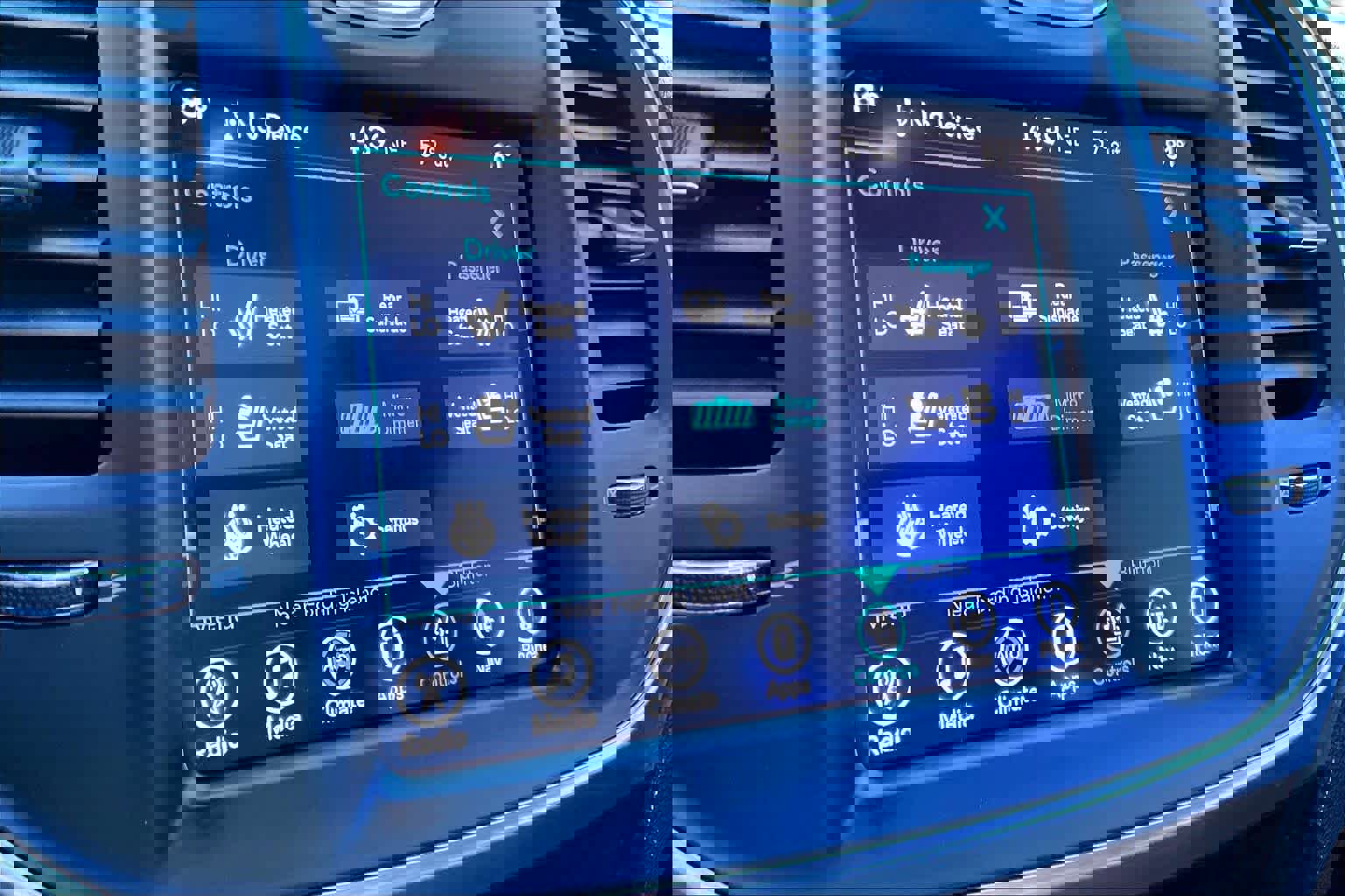 Used 2017 Chrysler 300 C image 35