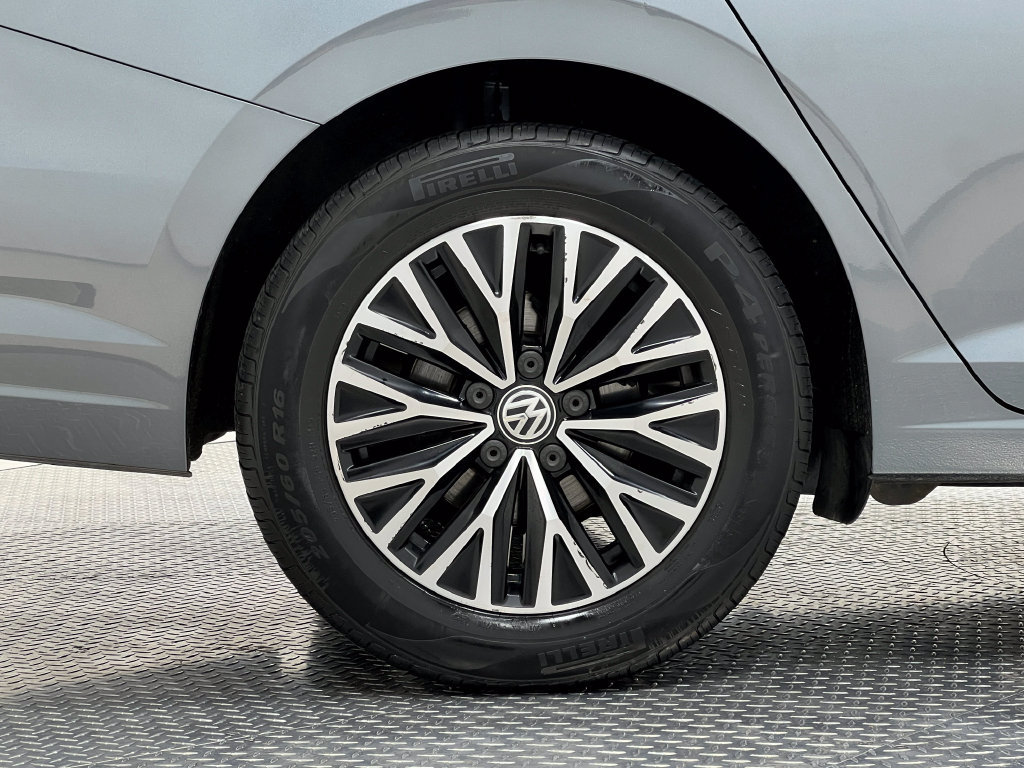 Used 2019 Volkswagen Jetta SE FWD image 34