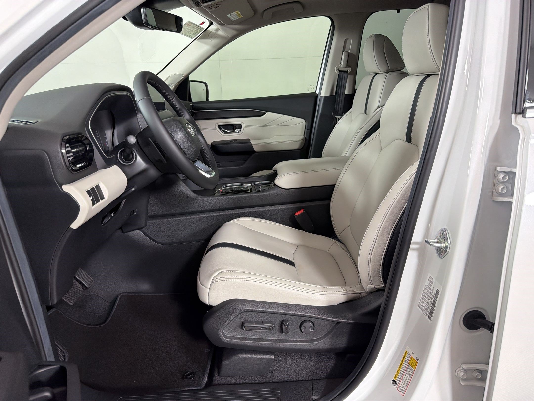 New 2026 Honda Pilot Touring image 5