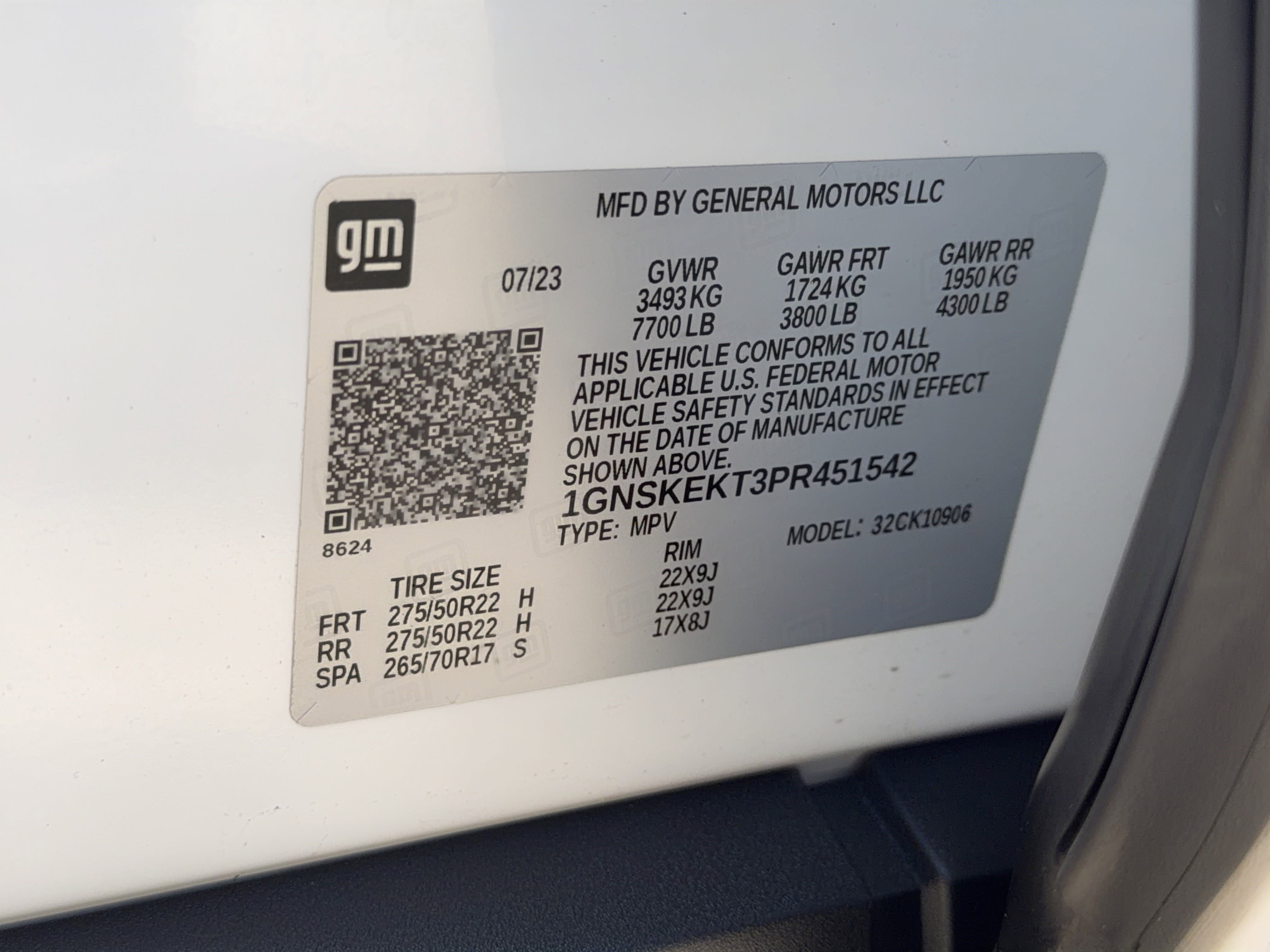 Used 2023 Chevrolet Suburban RST w/ Luxury Package AWD/4WD image 27