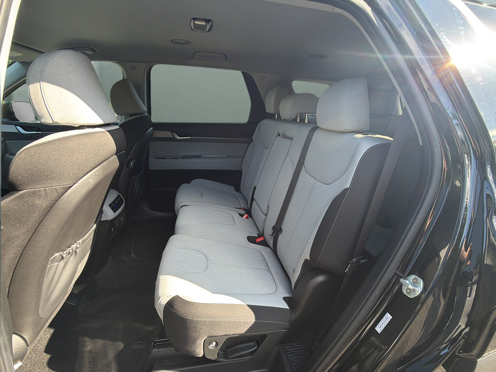 Used 2021 Hyundai Palisade SE AWD/4WD image 12