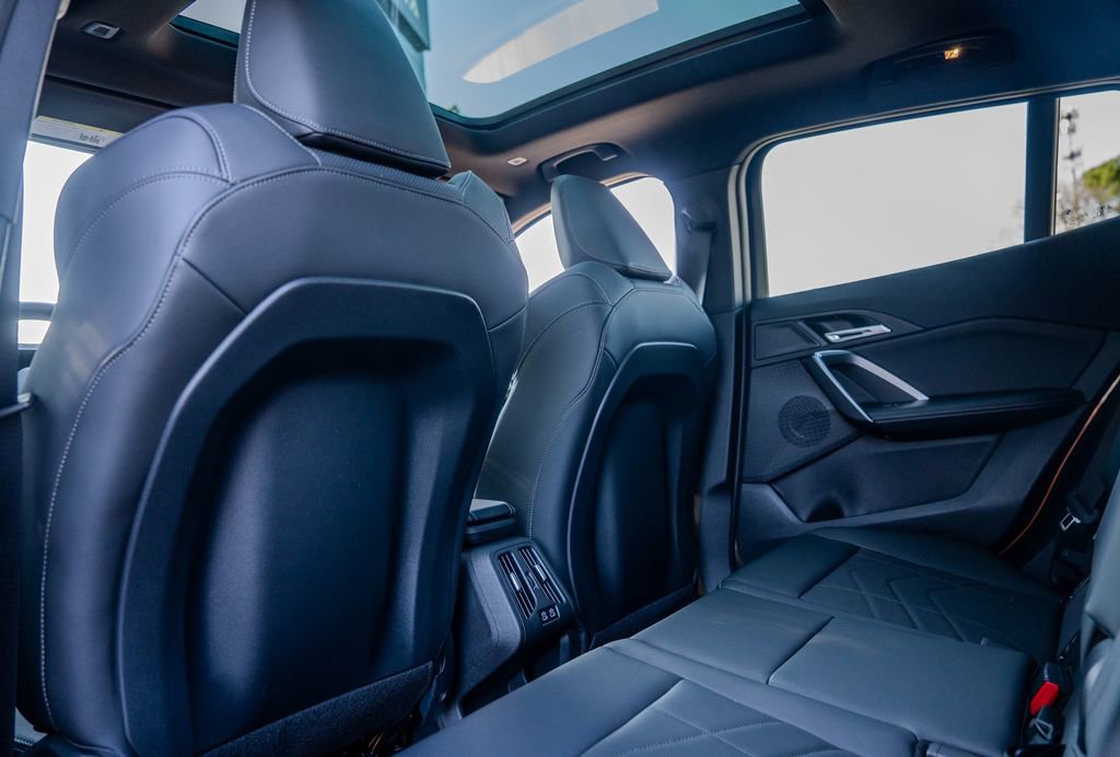 Used 2025 BMW X2 xDrive28i image 21