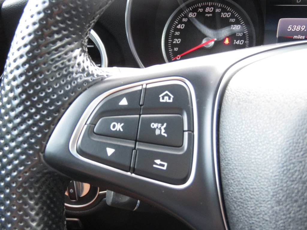 Used 2019 Mercedes-Benz GLC 300 4MATIC image 22