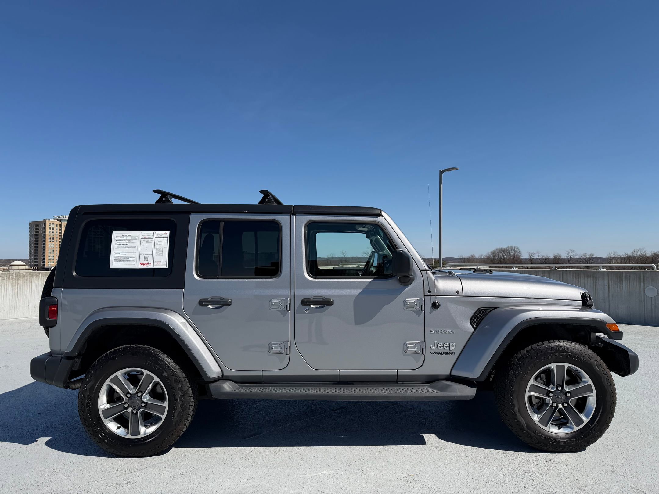 Used 2019 Jeep Wrangler Unlimited Sahara image 8