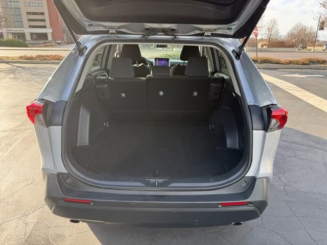 Used 2024 Toyota RAV4 LE image 6