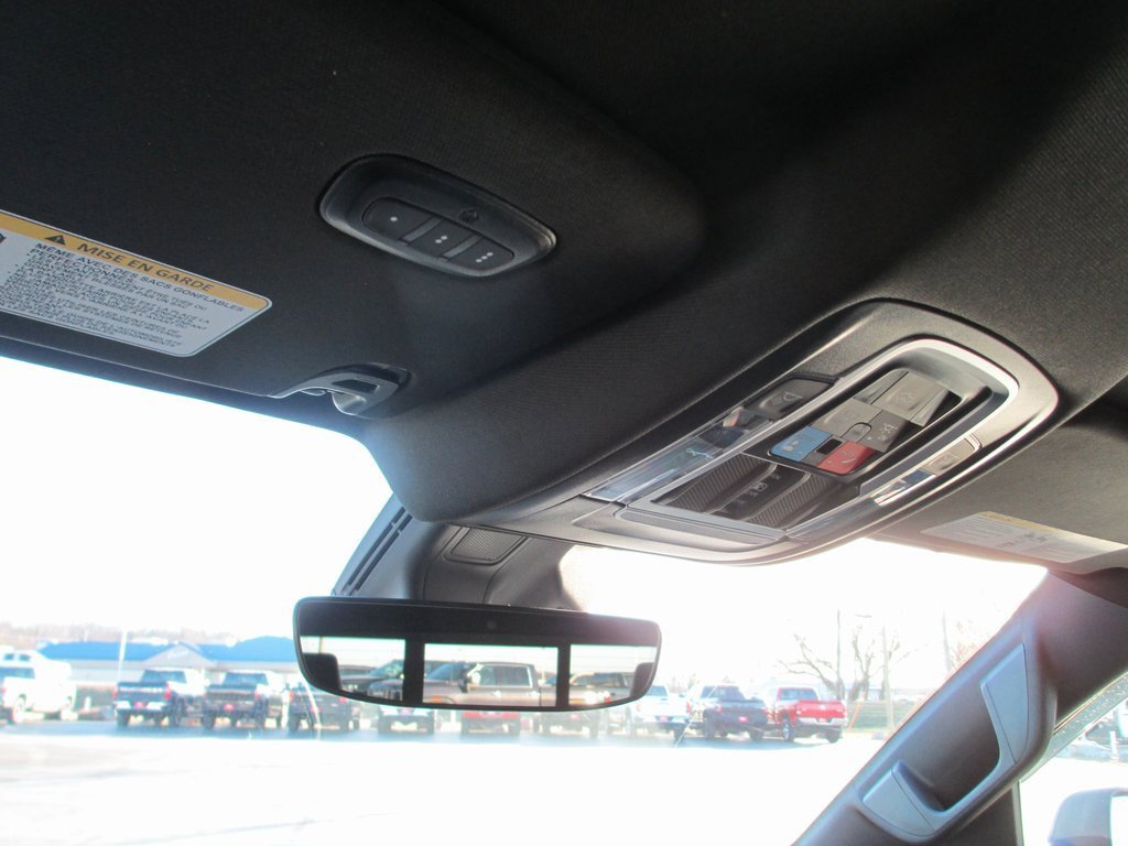 Used 2025 RAM 1500 Laramie w/ Sport Appearance Package image 31