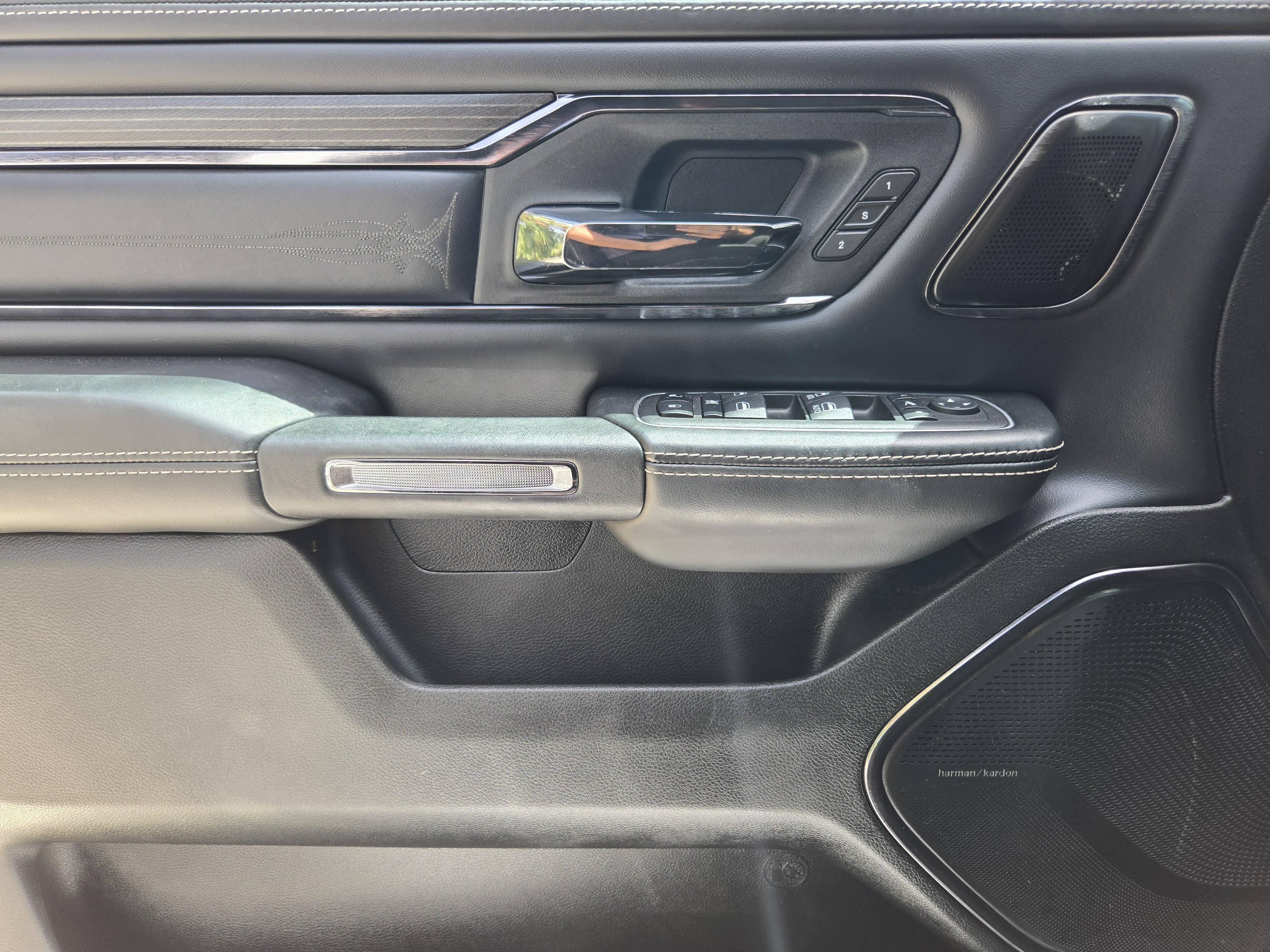 Used 2023 RAM 1500 Limited AWD/4WD image 18