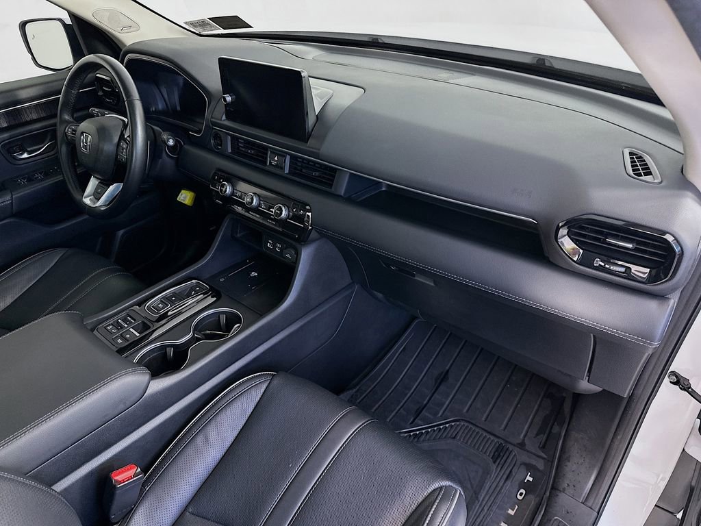 Used 2024 Honda Pilot Elite image 32