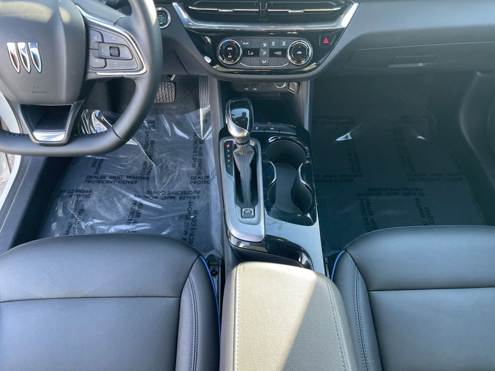 Used 2025 Buick Envista Sport Touring image 41