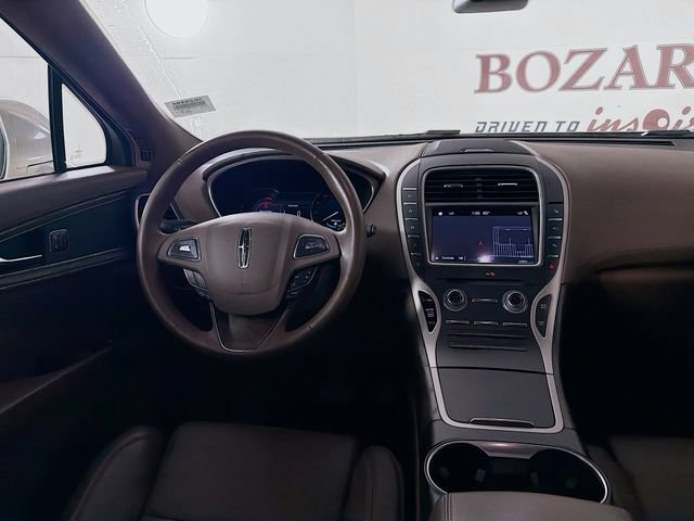 Used 2018 Lincoln MKX Reserve w/ Driver Assistance Package FWD image 28