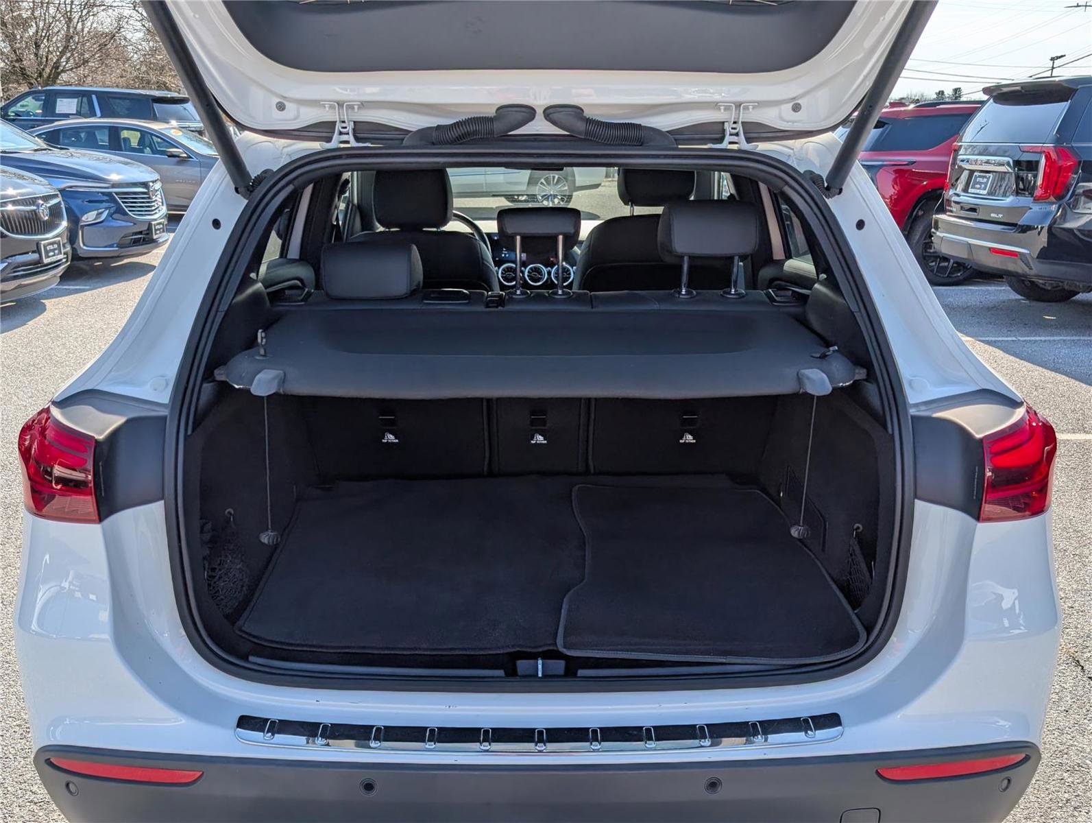 Used 2025 Mercedes-Benz GLA 250 image 13