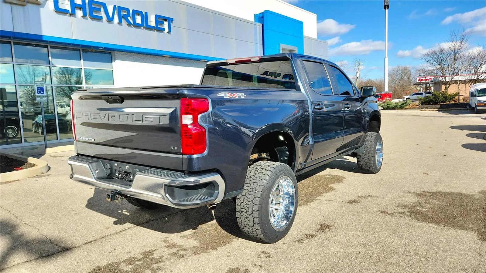 Used 2021 Chevrolet Silverado 1500 LT image 7