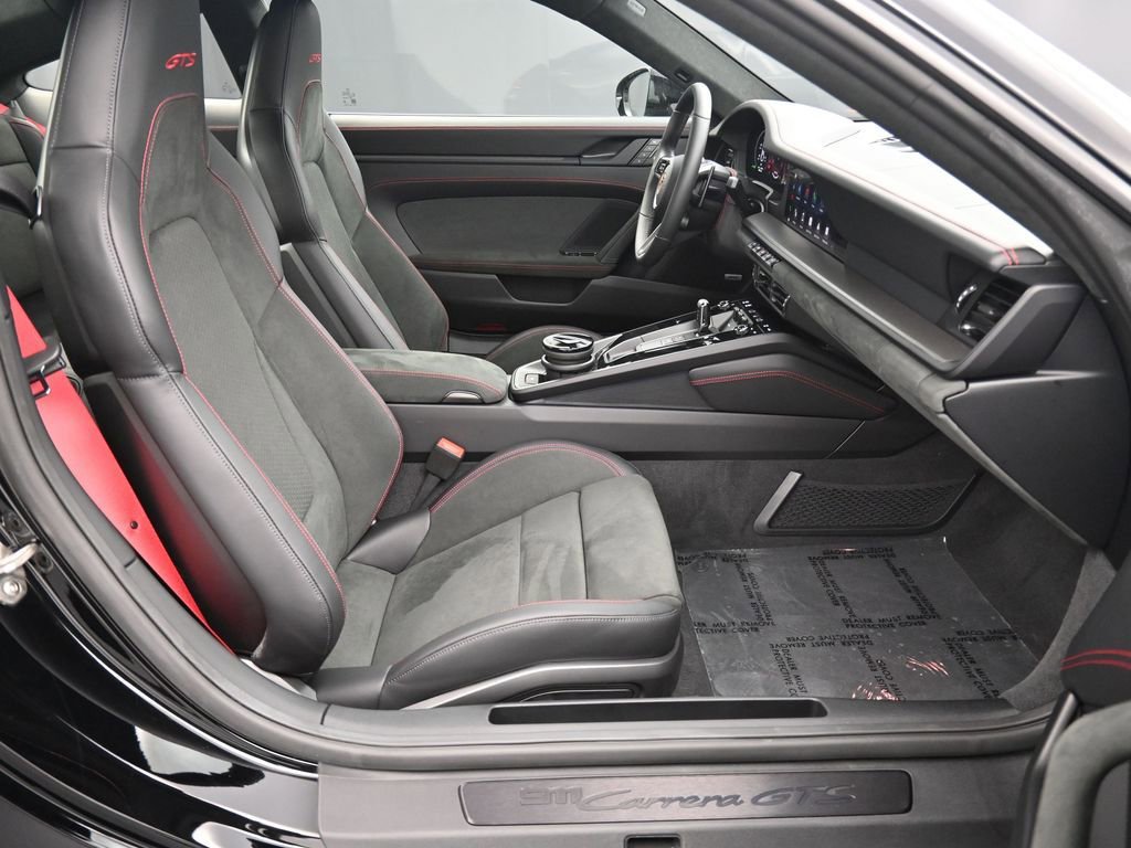 Certified 2026 Porsche 911 Carrera GTS image 30