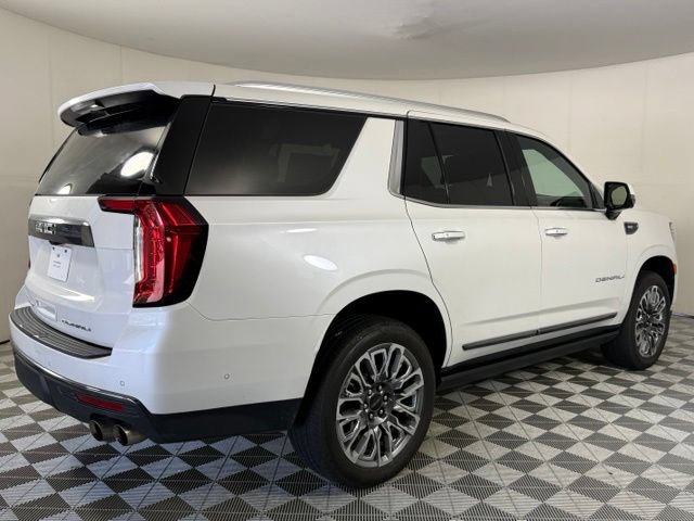 Used 2023 GMC Yukon Denali Ultimate AWD/4WD image 9