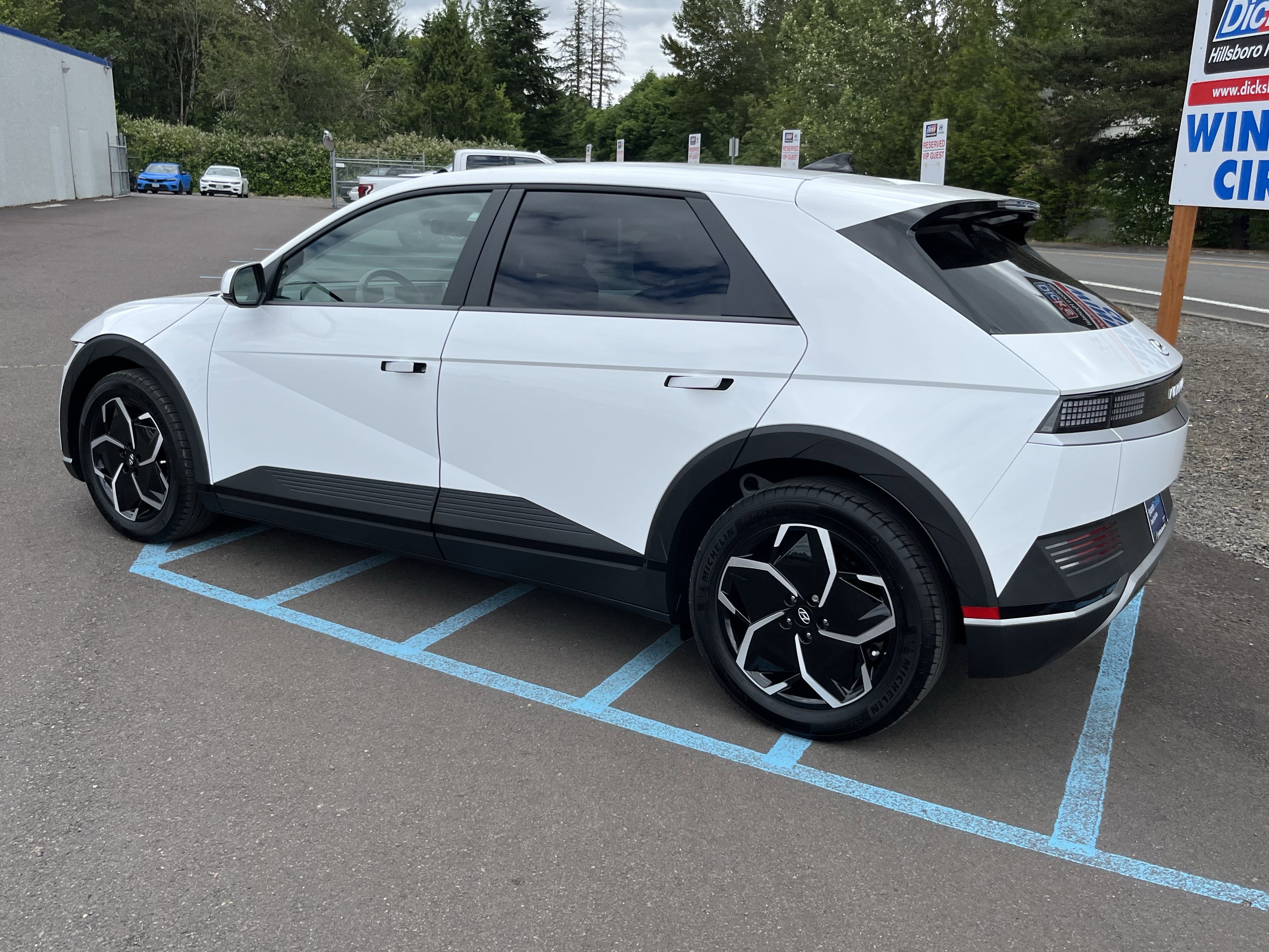 Certified 2024 Hyundai Ioniq 5 SE RWD image 3