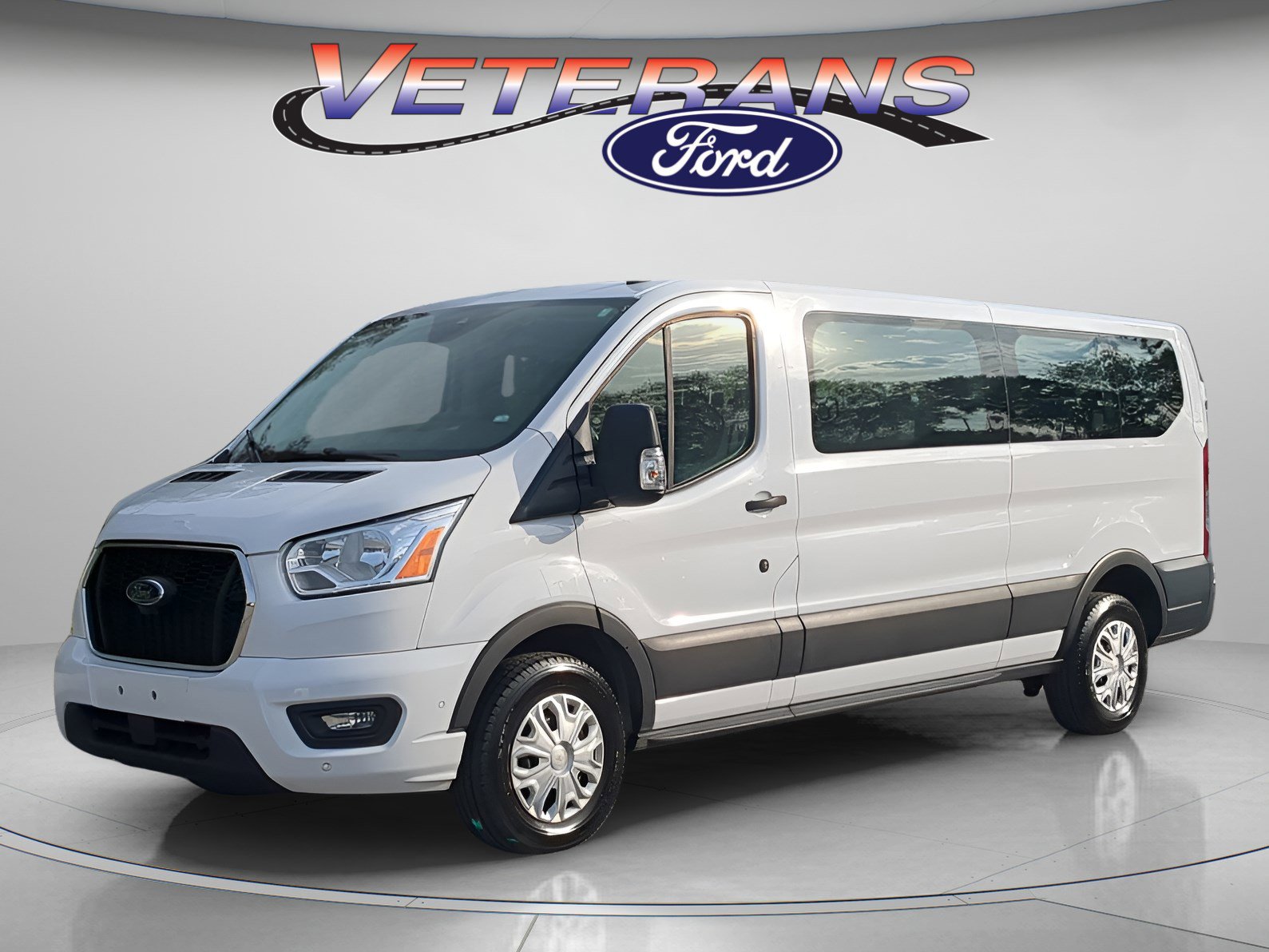 Certified 2022 Ford Transit 350 XLT image 1