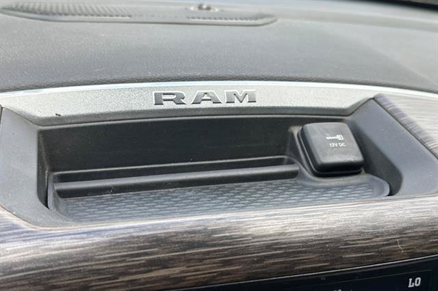Used 2019 RAM 1500 Laramie AWD/4WD image 33