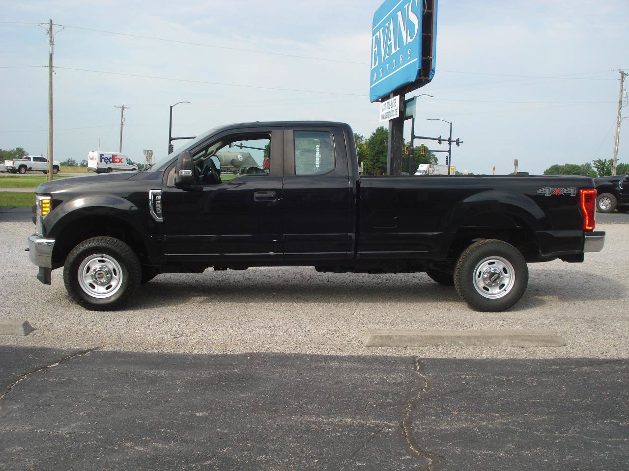 Used 2019 Ford F250 XL w/ XL Value Package AWD/4WD image 6
