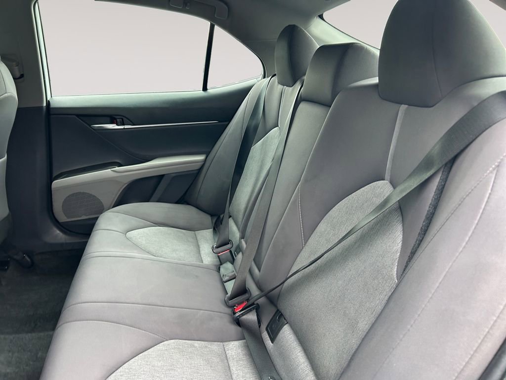 Used 2022 Toyota Camry LE FWD image 13