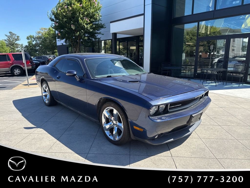 Used 2013 Dodge Challenger R/T RWD image 1