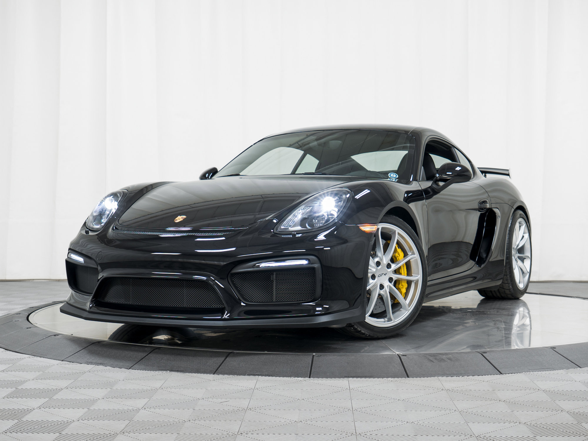 Used 2016 Porsche Cayman GT4 image 37