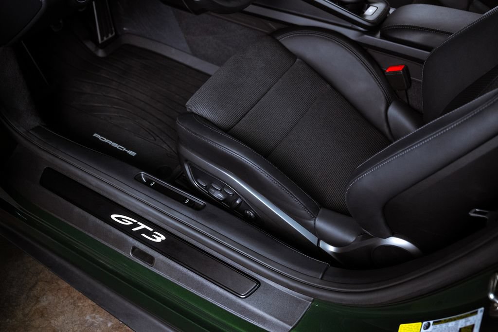 Used 2026 Porsche 911 GT3 RWD image 30