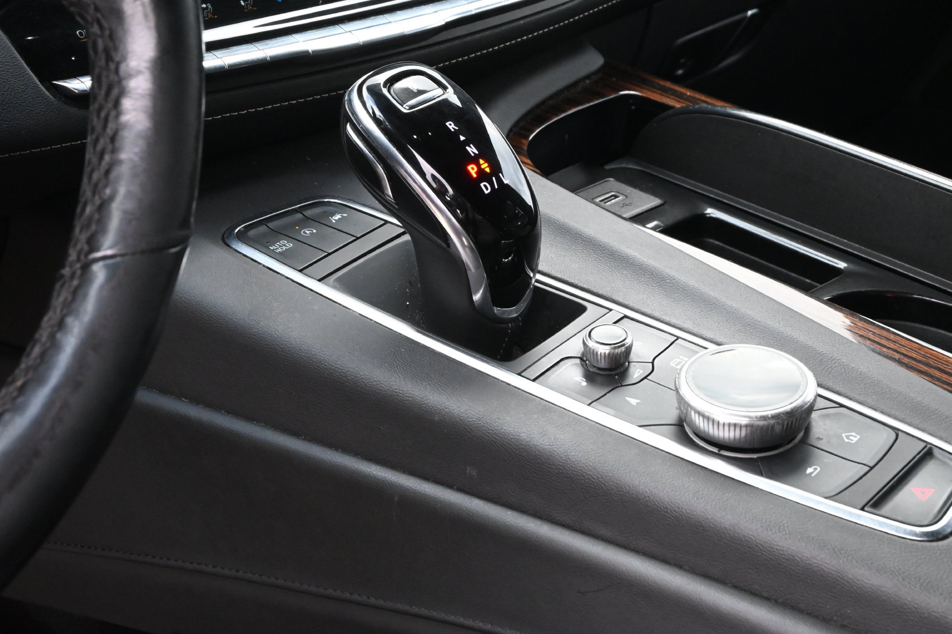 Certified 2022 Cadillac Escalade ESV Luxury RWD image 14