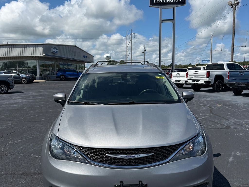 Used 2020 Chrysler Voyager Lxi FWD image 21
