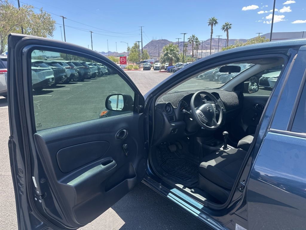 Used 2015 Nissan Versa S Plus FWD image 10
