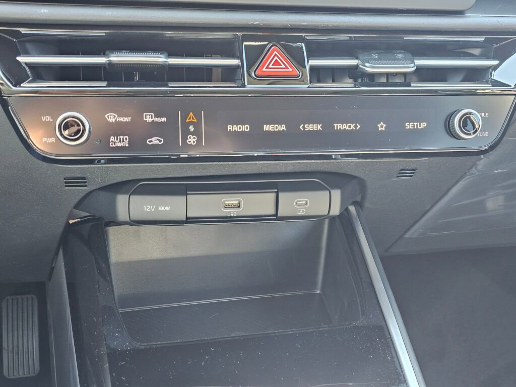 New 2026 Kia Niro LX FWD image 15
