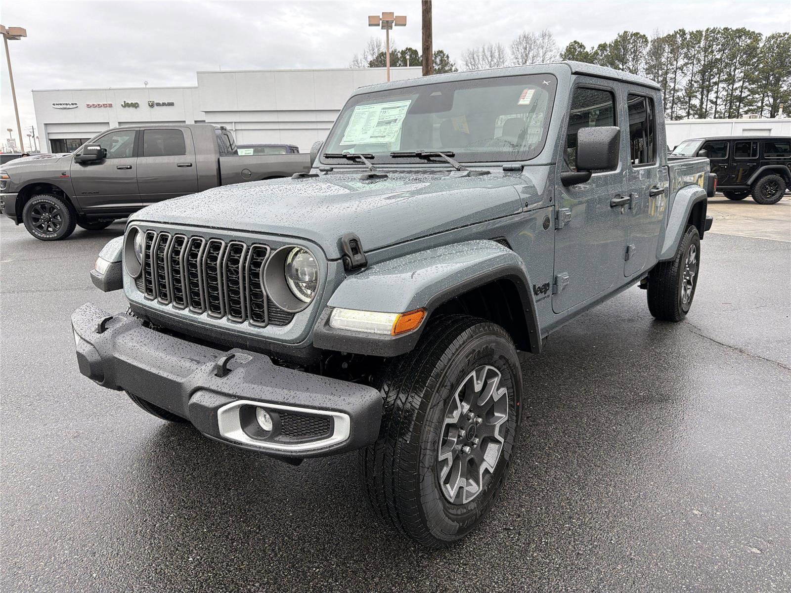 New 2026 Jeep Gladiator Sahara image 2