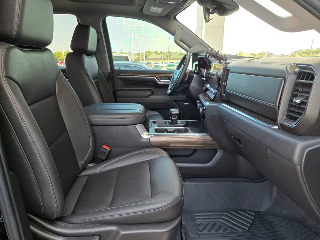 Used 2023 Chevrolet Silverado 1500 LT Trail Boss w/ LT Trail Boss Premium Package AWD/4WD image 27